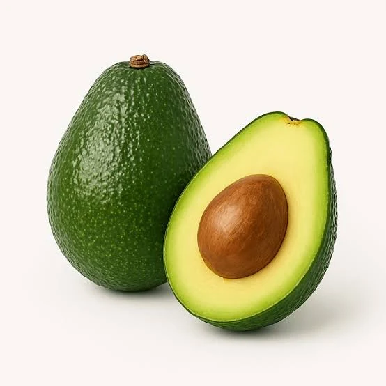Palta Hass entera y cortada